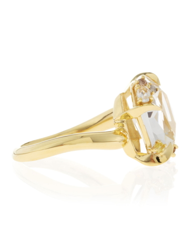 Guldring med en stor kvarts